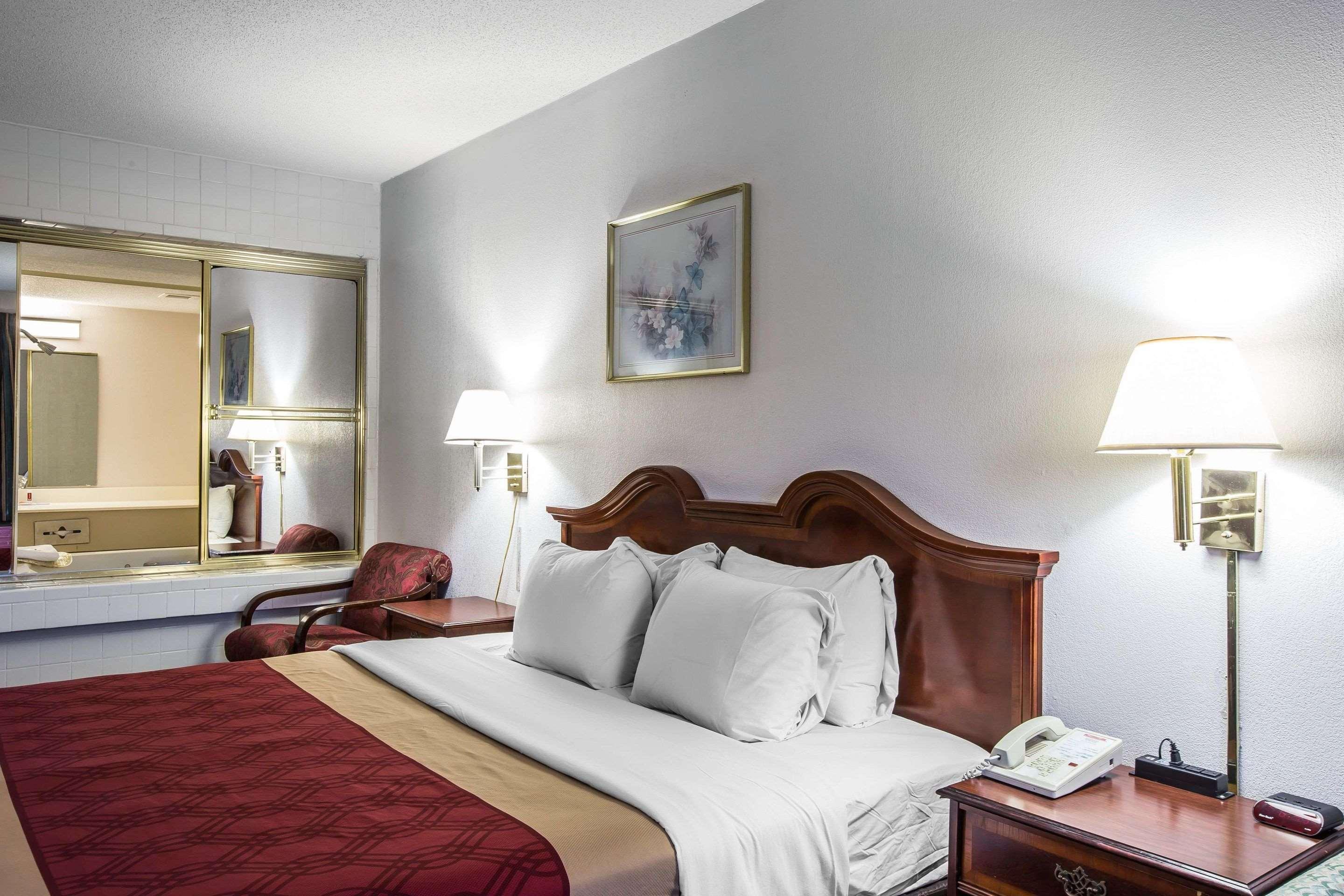 Econo Lodge South Garner Εξωτερικό φωτογραφία